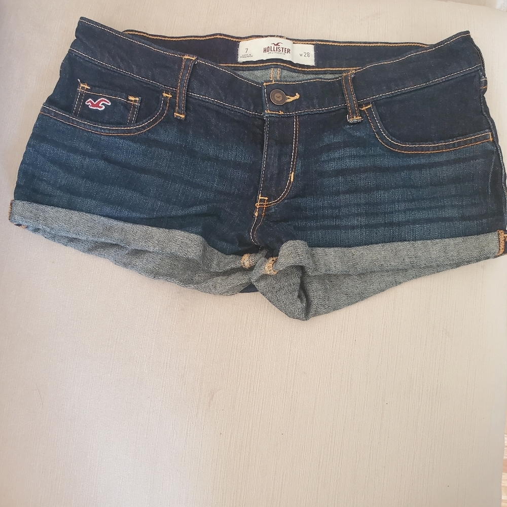 Hollister Shorts size 7